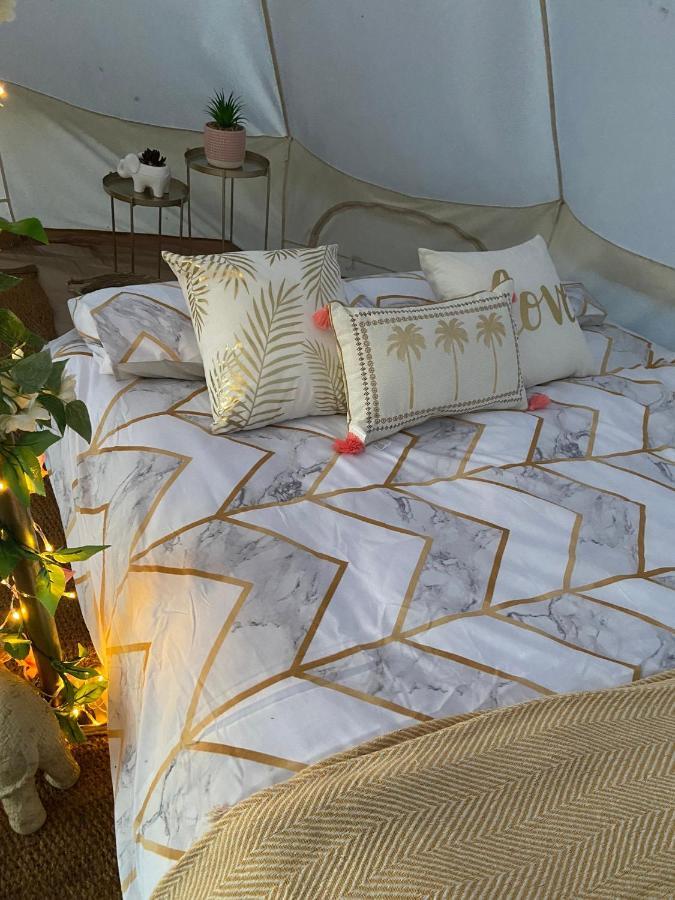 Country Bumpkins Luxury Glamping Hotel Wellingore Екстериор снимка