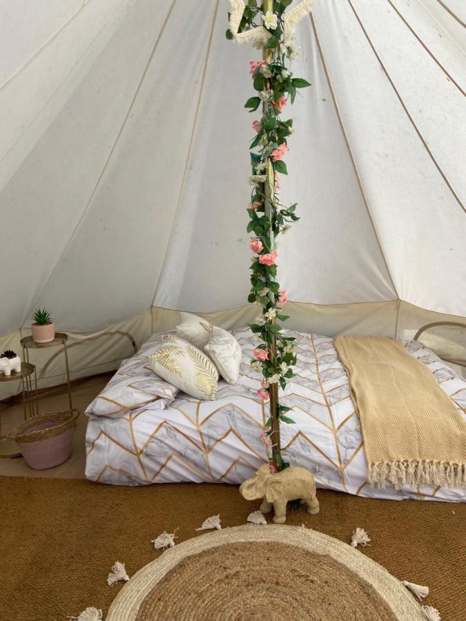 Country Bumpkins Luxury Glamping Hotel Wellingore Екстериор снимка