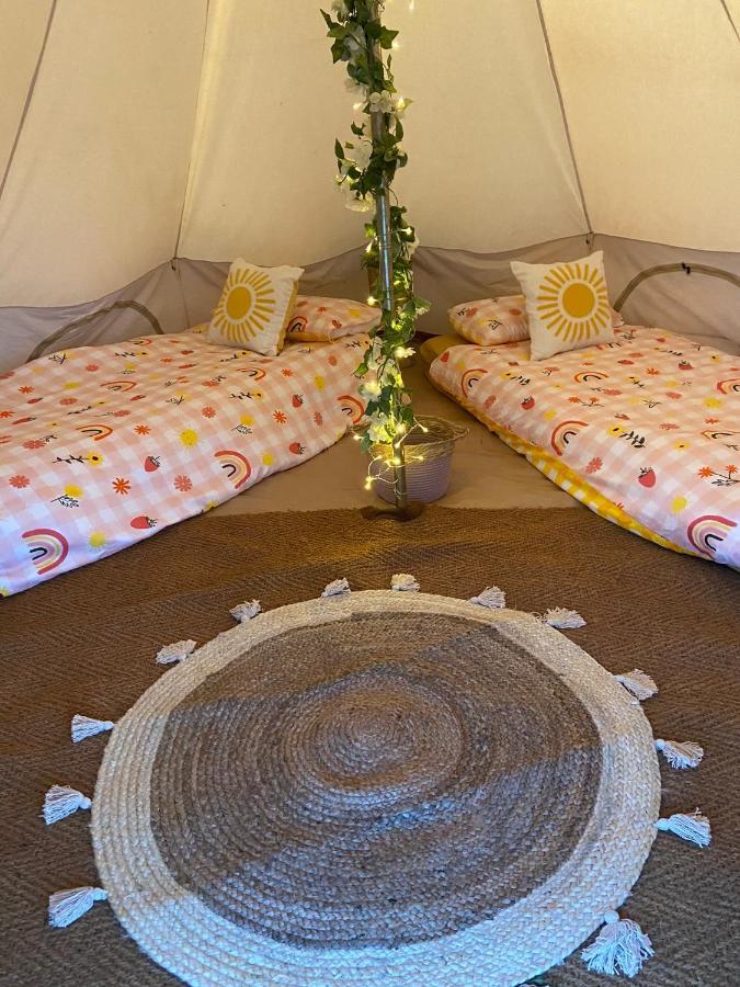 Country Bumpkins Luxury Glamping Hotel Wellingore Екстериор снимка