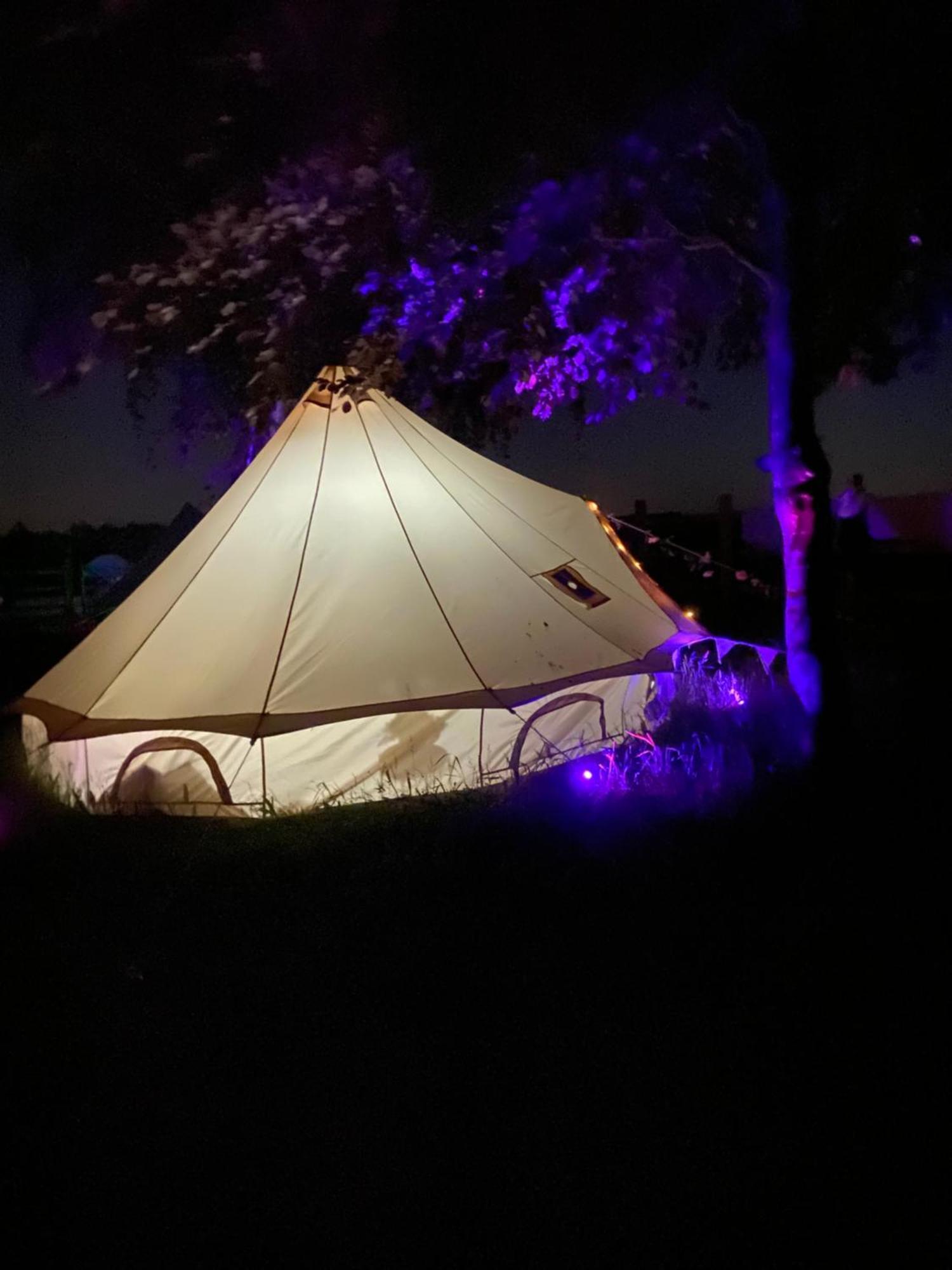 Country Bumpkins Luxury Glamping Hotel Wellingore Екстериор снимка