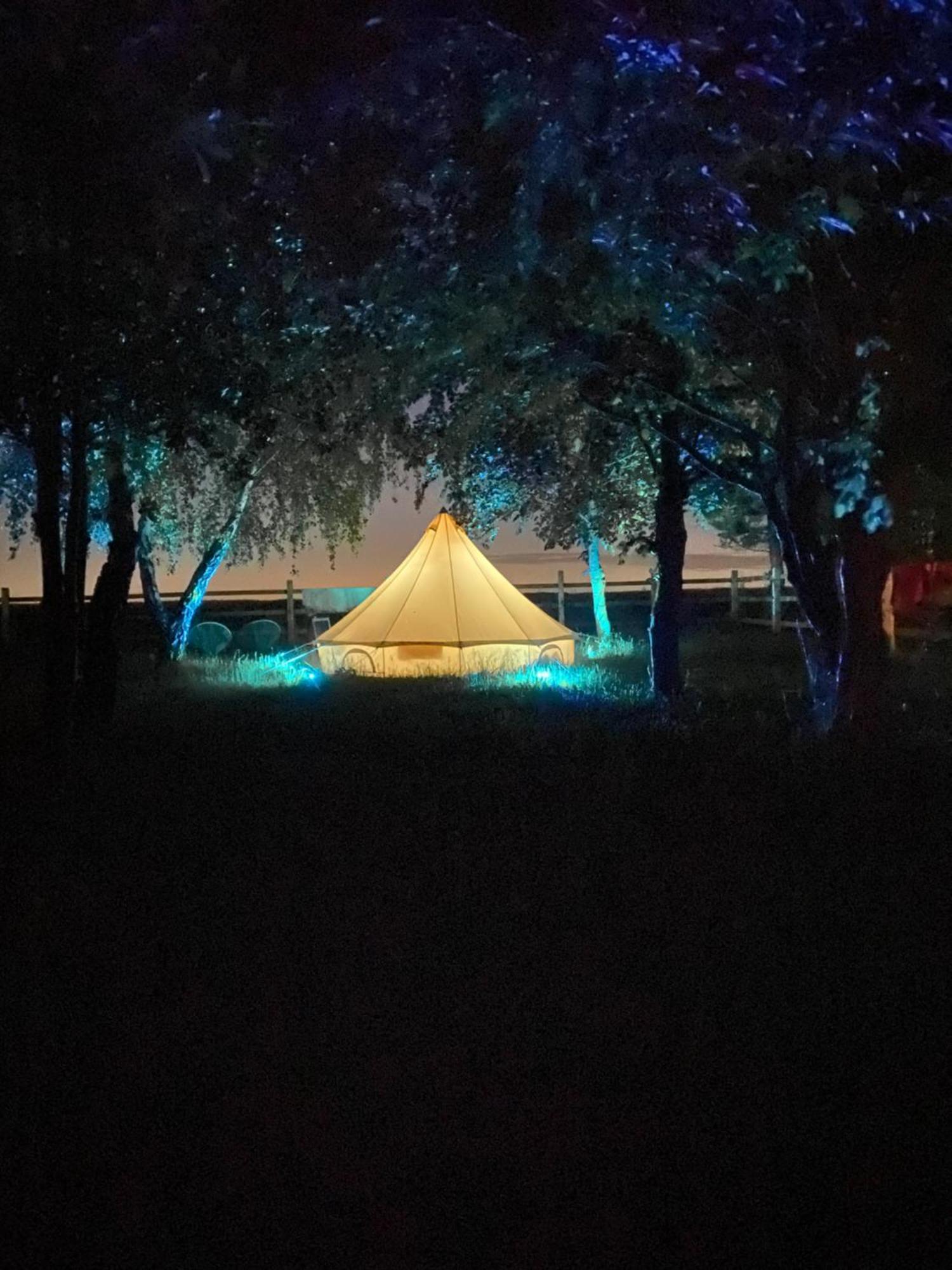 Country Bumpkins Luxury Glamping Hotel Wellingore Екстериор снимка