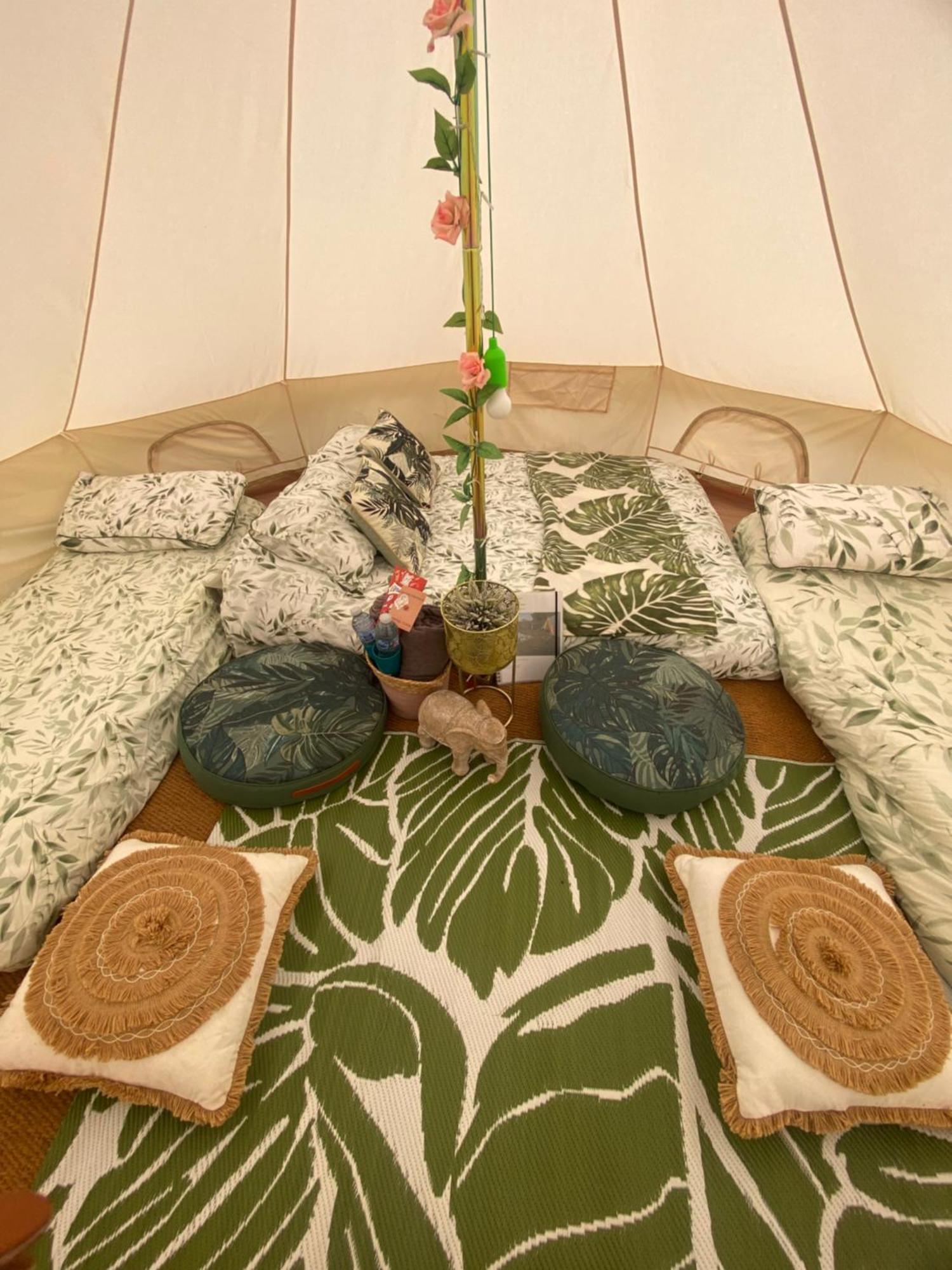 Country Bumpkins Luxury Glamping Hotel Wellingore Екстериор снимка